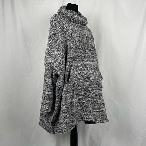 Barefoot Dreams Gray Oversized Cozy Sweater - Women’s OS - Picture 4 of 9